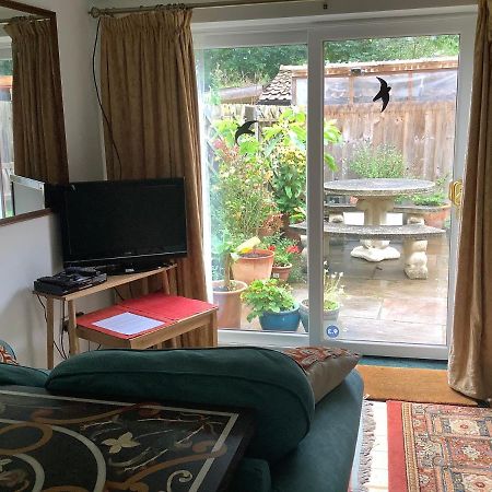 Primrose Villa Self Catering Bnb 몬머스 외부 사진