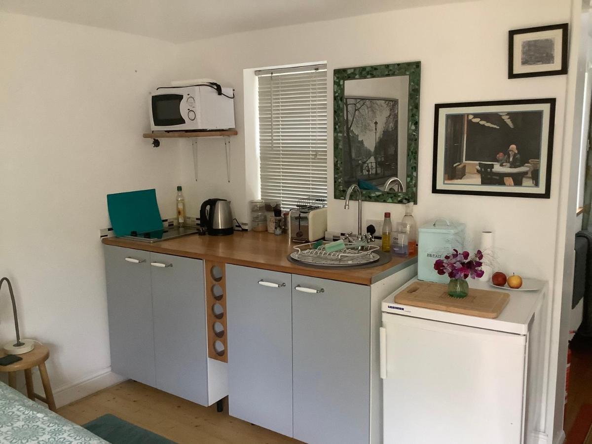 Primrose Villa Self Catering Bnb 몬머스 외부 사진
