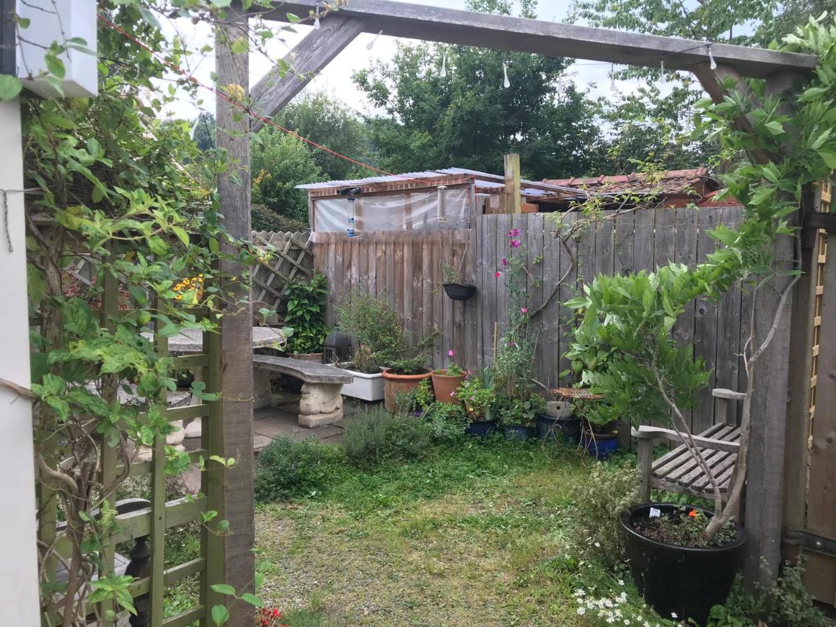 Primrose Villa Self Catering Bnb 몬머스 외부 사진